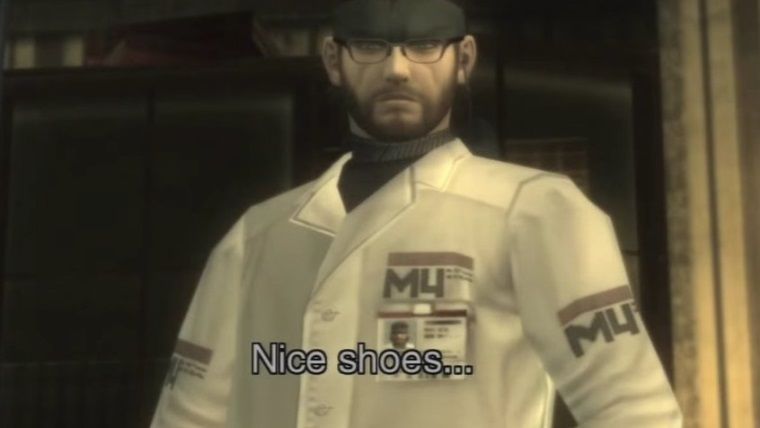 Kojima'nın gül desenli botları sosyal medyada alay konusu oldu