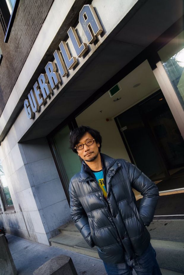 Hideo Kojima, Horizon: Zero Dawn'ın geliştiricilerini ziyaret etti.