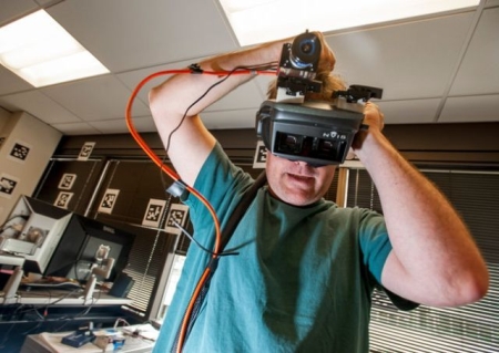 "Valve'ın VR teknolojisi Oculus Rift'i solluyor"