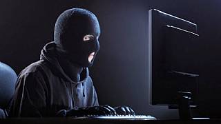 Selam,  biz Razer'danız. Sizi hacklemeye geldik.