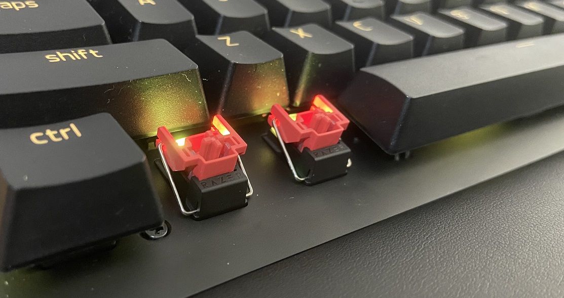 Razer Huntsman V2 oyuncu klavyesi inceleme