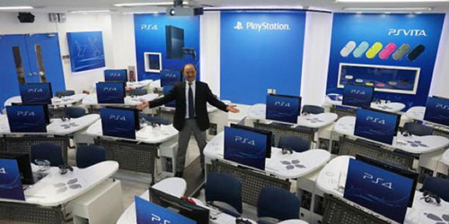 Derste PS4 oynamaya kim hayır diyebilir ki?