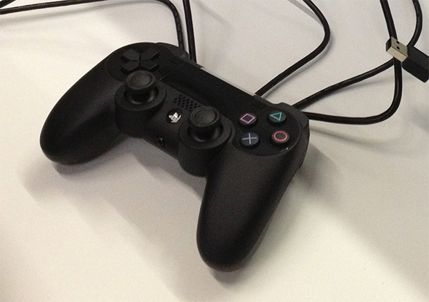 Playstation 4 kontrolöründen bir görüntü daha