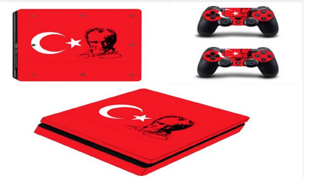 Şimdi de Playstation 4'ü Atatürk ile kapladılar