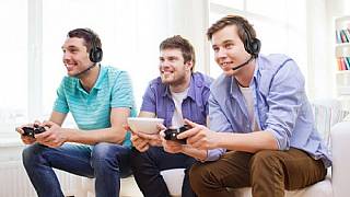 Plantronics’ten PS4 için kablosuz oyun kulaklığı