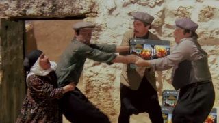 Xbox One X'in Türkiye fiyatı ile öküz alınabilir