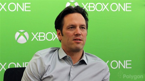 Xbox patronu Phil Spencer Ice Bucket Challange'ı kabul etti