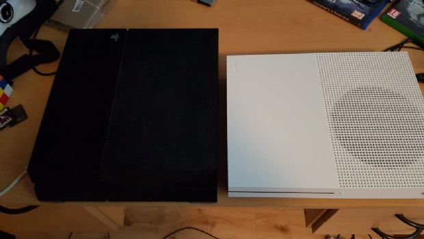 Xbox One S, PlayStation 4'ten çok daha küçük!