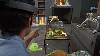Microsoft'un HoloLens'i Xbox One'da nasıl gözükecek?