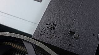 Xbox One S içerisinde mini bir Master Chief var