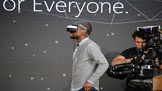 Microsoft, Windows 10 için VR cihazını duyurdu