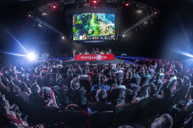 En iyi Dota 2 oyuncuları, Red Bull Son Şampiyon turnuvasında buluşuyor