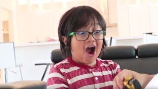 Youtube'un en fazla para kazanan kişisi, 8 yaşında bir çocuk