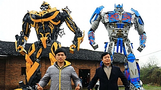 Hurdadan Transformers yapan Çinli aile paraya para demiyor