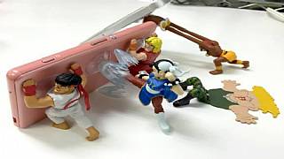 Birbirinden şirin Street Fighter telefon tutucuları