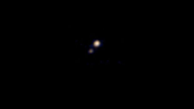 Plüton'dan ilk renkli fotoğraf yayımlandı!