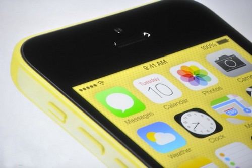 iPhone 5c ile tanışın