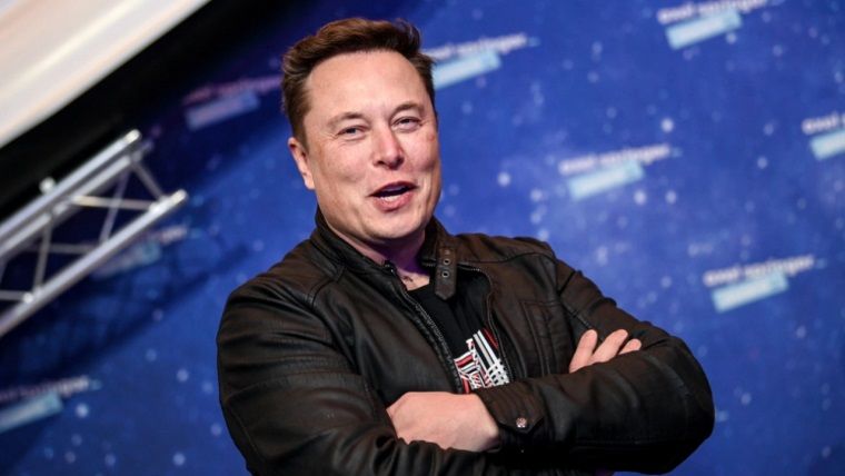 Elon Musk rekor teklif ile Twitter'da ısrar ediyor