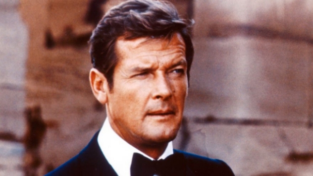 007 Roger Moore hayatını kaybetti