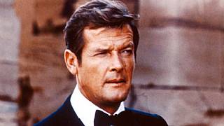 007 Roger Moore hayatını kaybetti