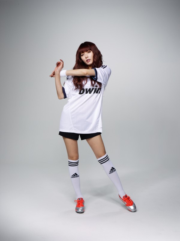 HyunA FIFA Online 3'ün yeni yüzü oluyor