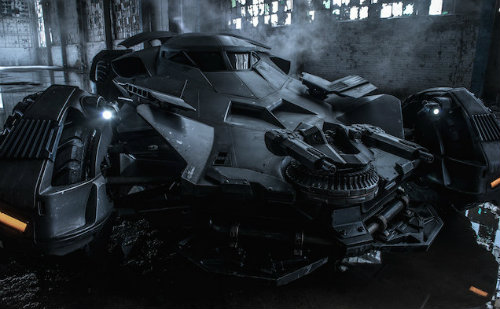 Yeni Batmobile görücüye çıktı