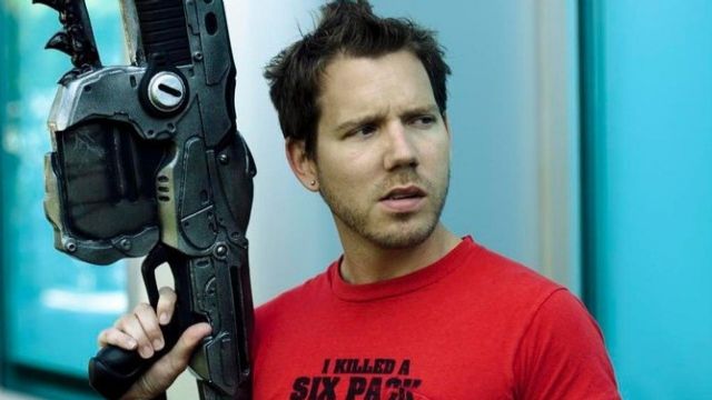 Bleszinski, FPS oyunlarında artık neden hikaye olmadığını açıkladı