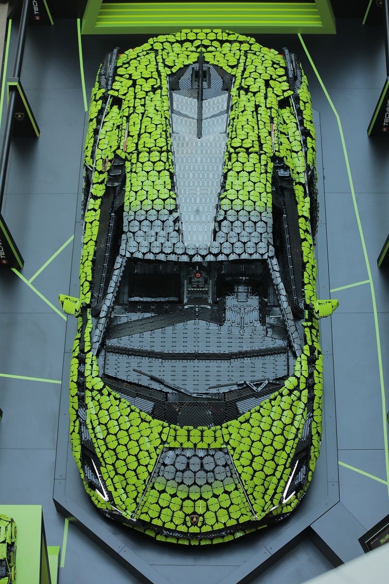 Lego ile gerçek boyutta yapılan Lamborghini modeli İstanbul'da