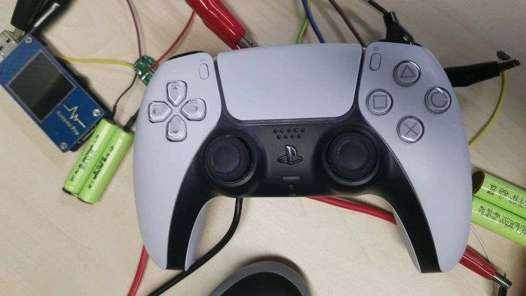 PS5 DualSense batarya kapasitesi belli oldu