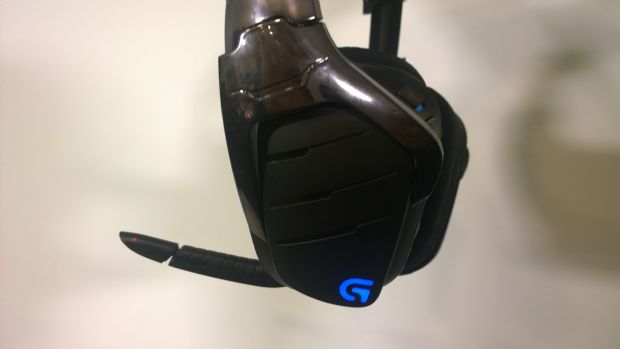 Logitech G933 Oyuncu Kulaklığı