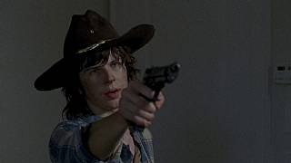 Carl'dan Walking Dead'ten ayrılacağı dedikodularına cevap geldi