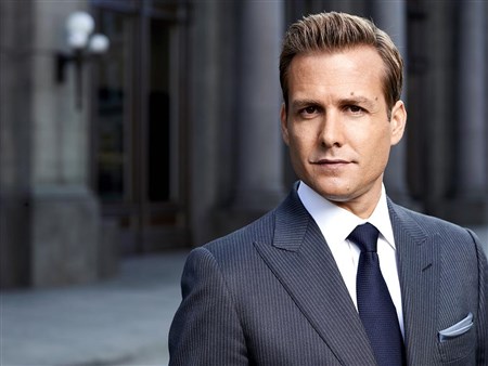 Kara Ekran #62: Suits (Köşe Yazısı)