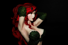 Poison Ivy Premium Format Figure (Figür İnceleme)